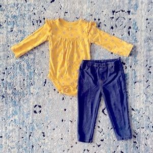 Carters 2 piece set. Baby girl, 9-12 months